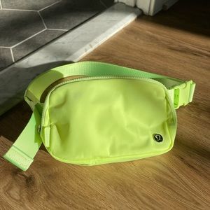 LuluLemon Everyday Belt Bag - Neon Yellow FZAP faded zap
